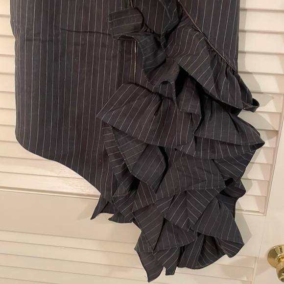 𝅺JON Skirt Cascading Zip Ruffles in Classic Yet Artsy & Contemporary Look - Picture 3 of 8